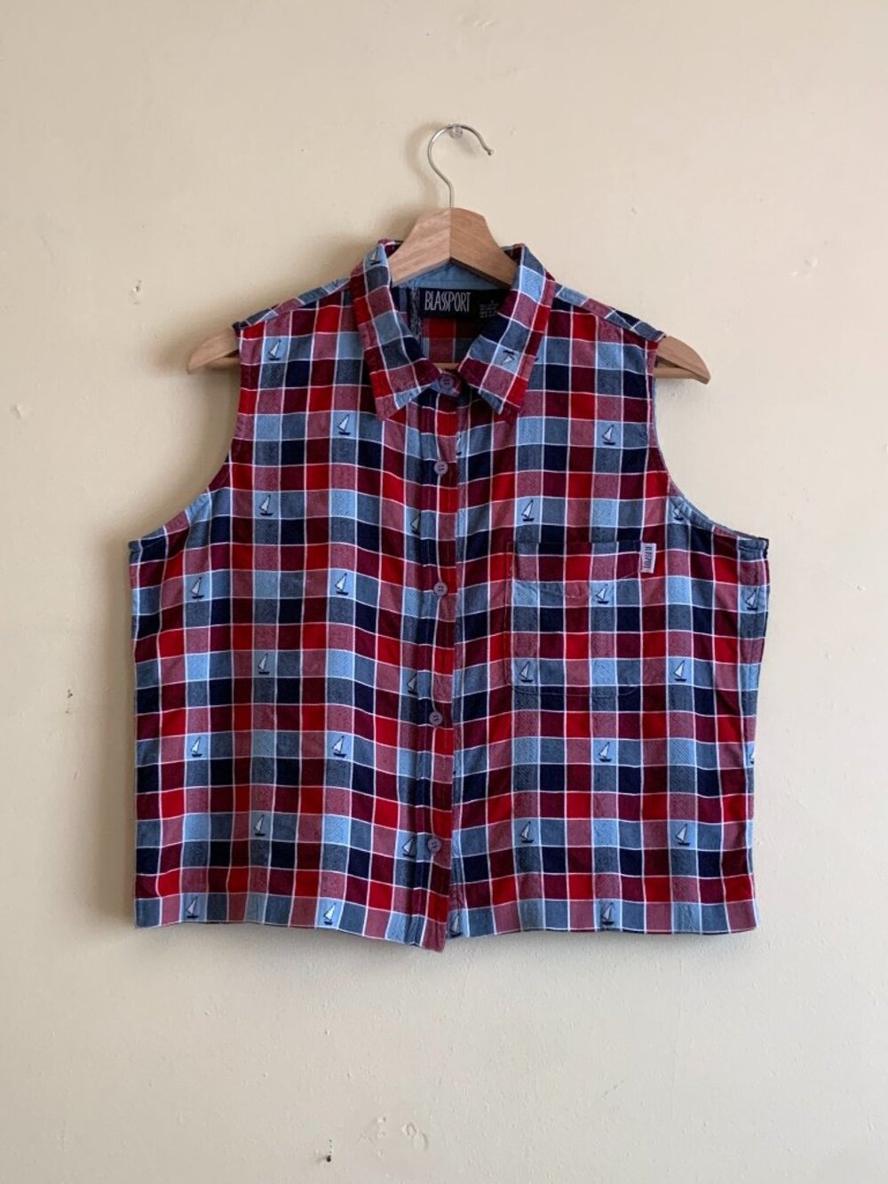 VTG Bill Blass Blassport Sleeveless Button Up Shirt Women's Size Large Sailboats